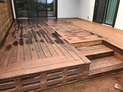 Deck with rodent proof skirt